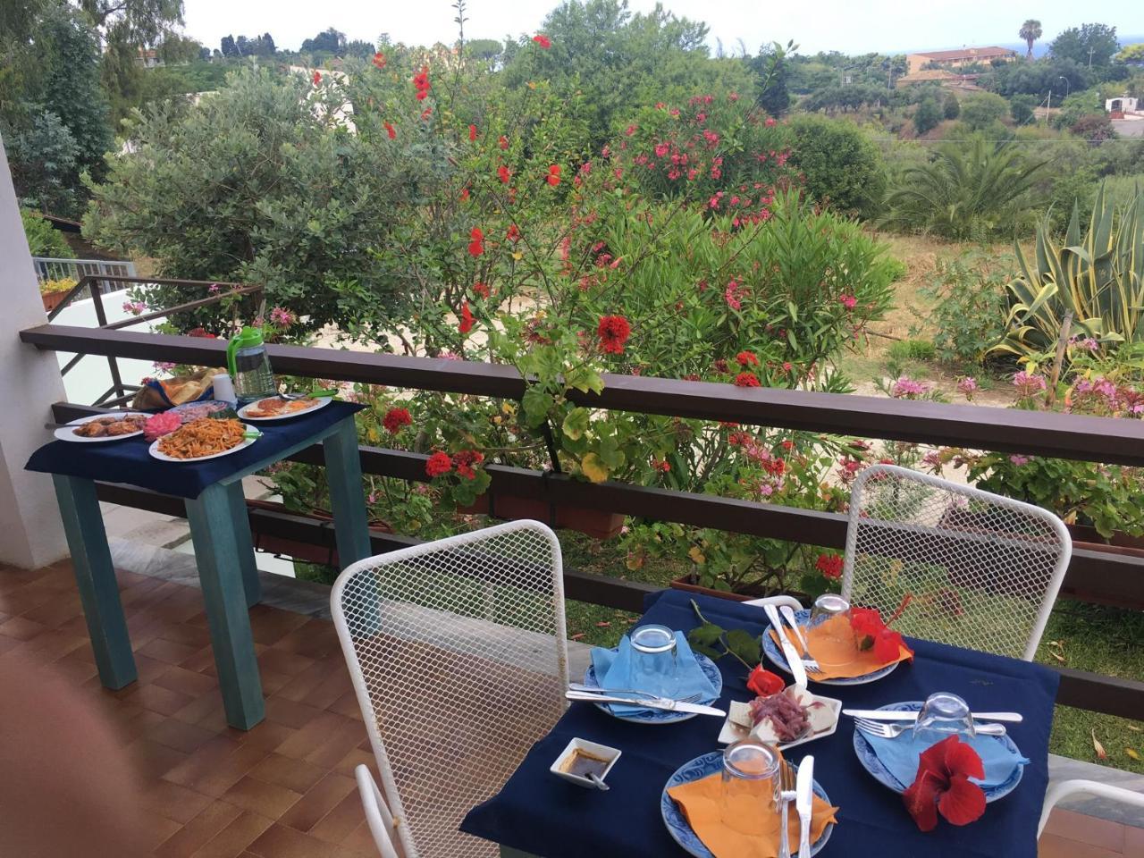 B&B A Casa Di Picci Santa Domenica  Buitenkant foto